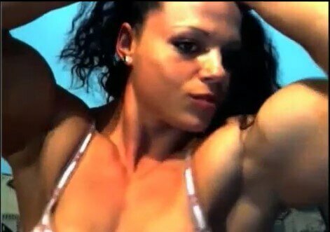 Oana Flexing her Beautiful Body on Cam