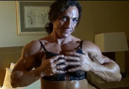 Thick FBB MILF Anne Big Ass Pec Flex